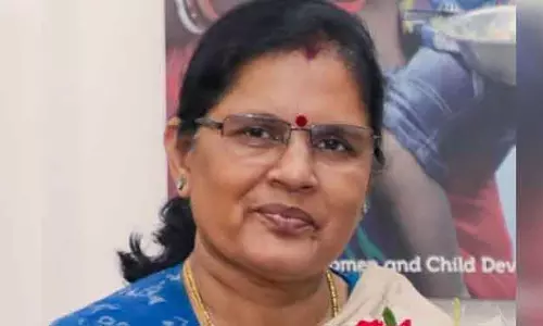 महिलाएं मोबाइल का सीमित इस्तेमाल करें: ओडिशा उपमुख्यमंत्री