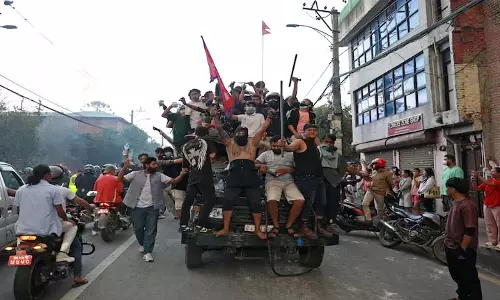 Nepal में विरोध प्रदर्शनों का केंद्र क्यों बन गए हैं नेपो किड्स? Nepal में विरोध प्रदर्शनों का केंद्र क्यों बन गए हैं नेपो किड्स?
