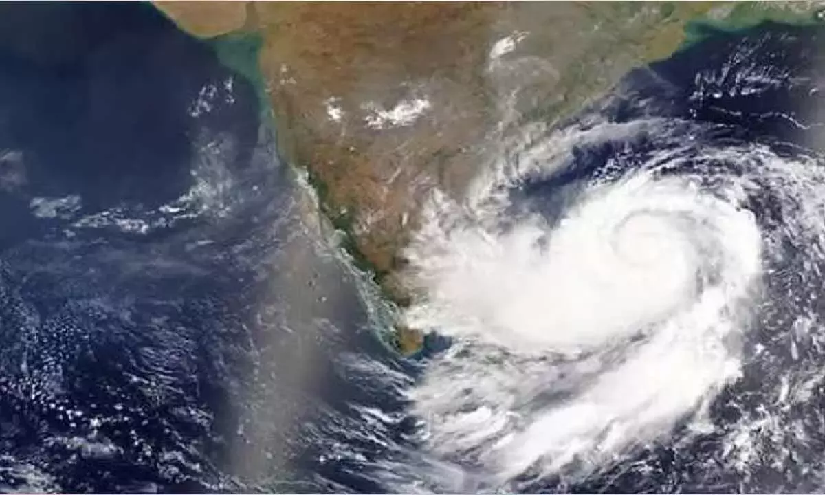 Telangana: चक्रवाती गतिविधि के बीच आंध्र प्रदेश और तेलंगाना के लिए मौसम की चेतावनी जारी