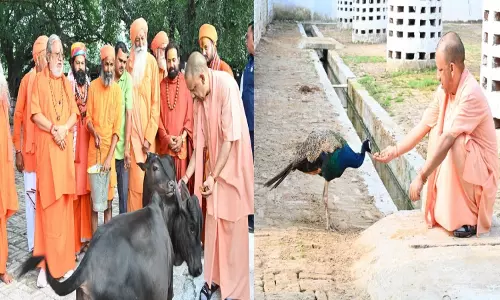 Gorakhpur: भवानी, भोलू और पुंज से CM की खास मुलाकात Gorakhpur: भवानी, भोलू और पुंज से CM की खास मुलाकात