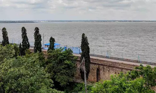 Osman Sagar lake पूरी क्षमता पर, हैदराबाद के पर्यटकों को आकर्षित कर रही