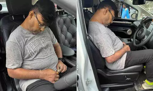 Jabalpur: खड़ी कार में बेहोश मिले आर्मी मेजर, हालत गंभीर Jabalpur: खड़ी कार में बेहोश मिले आर्मी मेजर, हालत गंभीर