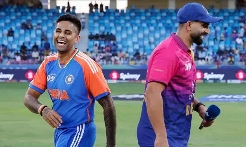 Asia Cup 2025: टॉस से पहले सूर्या-वसीम के बीच मज़ेदार बातचीत