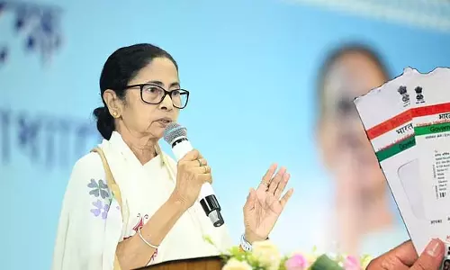 SIR को लेकर अटकलों के बीच ममता का संदेश SIR को लेकर अटकलों के बीच ममता का संदेश