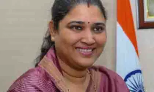 Rajasthan: विधायक रितु बनवत समेत कई लोग नेपाल में अशांति के कारण फंसे Rajasthan: विधायक रितु बनवत समेत कई लोग नेपाल में अशांति के कारण फंसे