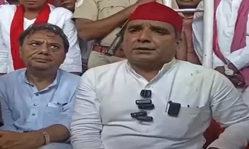 सपा सांसद धर्मेंद्र यादव ने वीर अब्दुल हमीद को दी श्रद्धांजलि