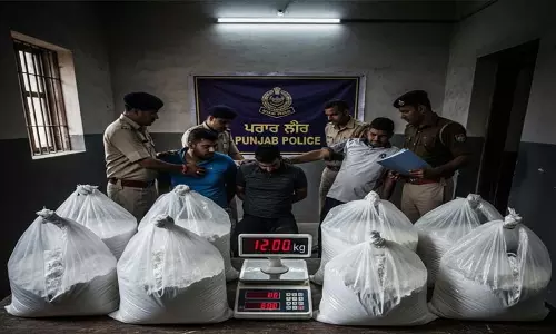 हेरोइन के साथ चार तस्करों की गिरफ्तारी, अंतरराष्ट्रीय तस्करी का खुलासा