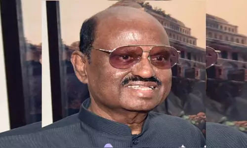 राज्यपाल सीवी आनंद बोस ने भारत-नेपाल सीमा का दौरा कर हालात का किया निरीक्षण राज्यपाल सीवी आनंद बोस ने भारत-नेपाल सीमा का दौरा कर हालात का किया निरीक्षण