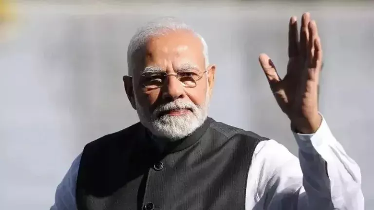 PM मोदी के मणिपुर पहुंचने की खबरों पर संशय, विपक्ष ने मांगा स्पष्टीकरण PM मोदी के मणिपुर पहुंचने की खबरों पर संशय, विपक्ष ने मांगा स्पष्टीकरण