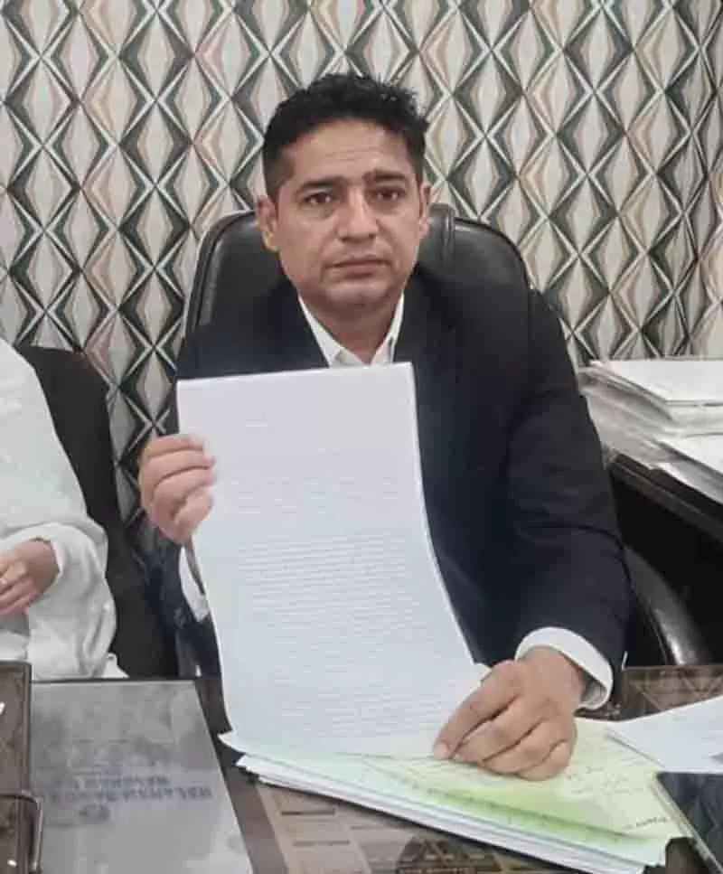 स्क्रैप फैक्ट्री में निवेश के लालच में ब्रिटेन के NRI को एक करोड़ रुपये का नुकसान स्क्रैप फैक्ट्री में निवेश के लालच में ब्रिटेन के NRI को एक करोड़ रुपये का नुकसान