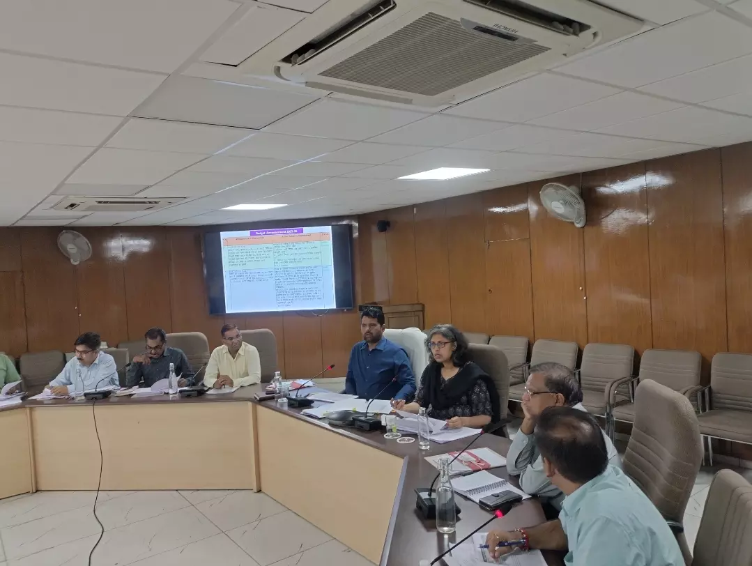 Jaipur : शासन सचिव ने अधिकारियों को दिए निर्देश— किसानों को मिले अधिक लाभ Jaipur : शासन सचिव ने अधिकारियों को दिए निर्देश— किसानों को मिले अधिक लाभ