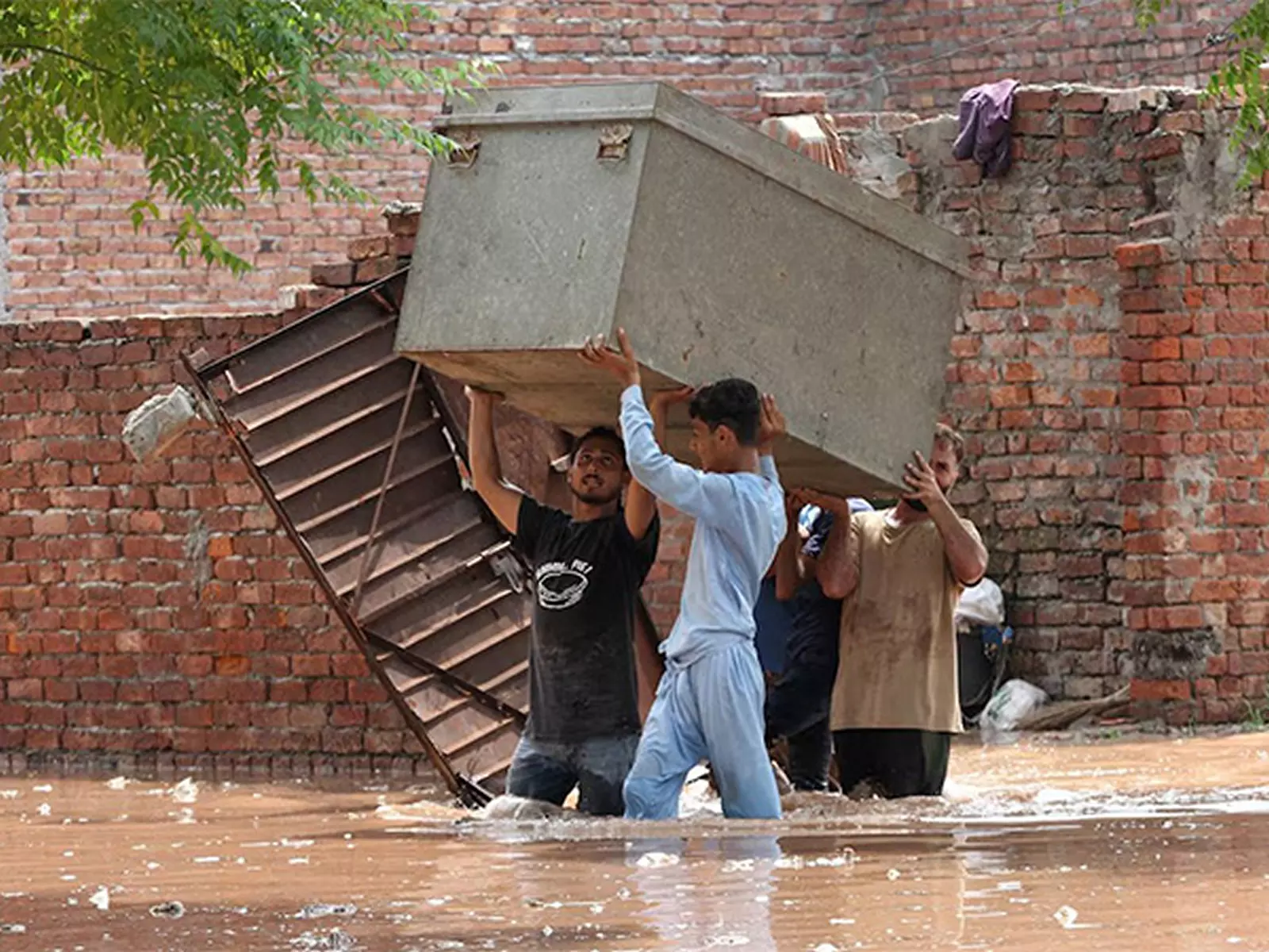 Pakistan सरकार ने जारी बाढ़ संकट के बीच जलवायु और कृषि आपातकाल को दी मंजूरी Pakistan सरकार ने जारी बाढ़ संकट के बीच जलवायु और कृषि आपातकाल को दी मंजूरी