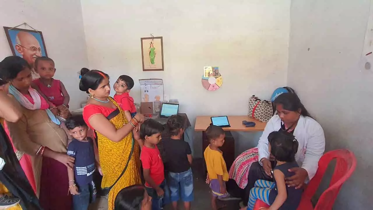 आंगनबाड़ी और स्कूलों में हृदय जांच जारी, 144 बच्चों का हुआ परीक्षण आंगनबाड़ी और स्कूलों में हृदय जांच जारी, 144 बच्चों का हुआ परीक्षण