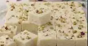 घर पर बनाएं दानेदार कलाकंद, भूल जाएंगे मिठाई की दुकान का स्वाद घर पर बनाएं दानेदार कलाकंद, भूल जाएंगे मिठाई की दुकान का स्वाद