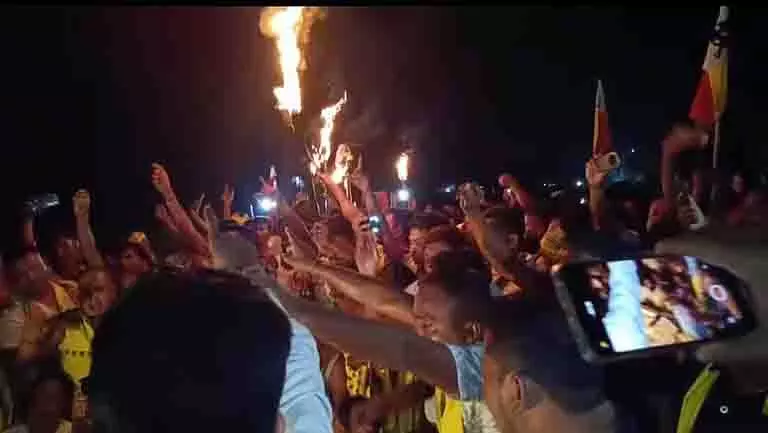 Dhubri: कोच-राजबोंगशी रैली के दौरान हिंसा, पुलिस अधिकारी निलंबित Dhubri: कोच-राजबोंगशी रैली के दौरान हिंसा, पुलिस अधिकारी निलंबित