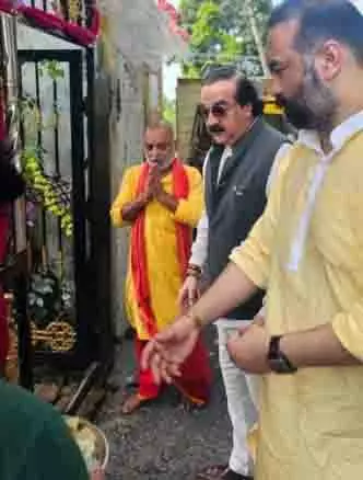 Ajatashatru Singh, रणविजय ने सुई सिंबली मंदिर का दौरा किया, नुकसान का आकलन किया Ajatashatru Singh, रणविजय ने सुई सिंबली मंदिर का दौरा किया, नुकसान का आकलन किया