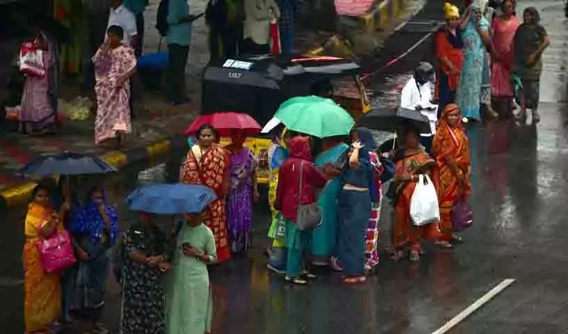 Hyderabad में भारी बारिश, हयातनगर में 103.8 मिमी बारिश दर्ज Hyderabad में भारी बारिश, हयातनगर में 103.8 मिमी बारिश दर्ज