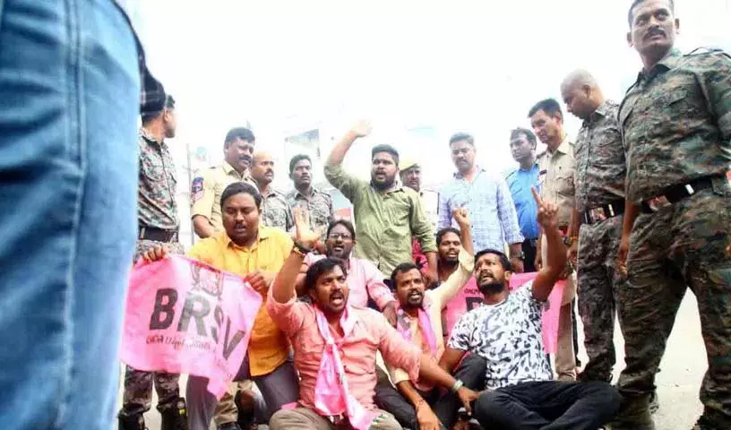 कांग्रेस सरकार बेरोजगार युवाओं के लिए अभिशाप: BRSV KU अध्यक्ष कांग्रेस सरकार बेरोजगार युवाओं के लिए अभिशाप: BRSV KU अध्यक्ष