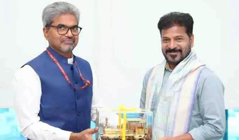 तेलंगाना रेल परियोजनाओं को गति देने SCR GM ने की CM से मुलाकात तेलंगाना रेल परियोजनाओं को गति देने SCR GM ने की CM से मुलाकात