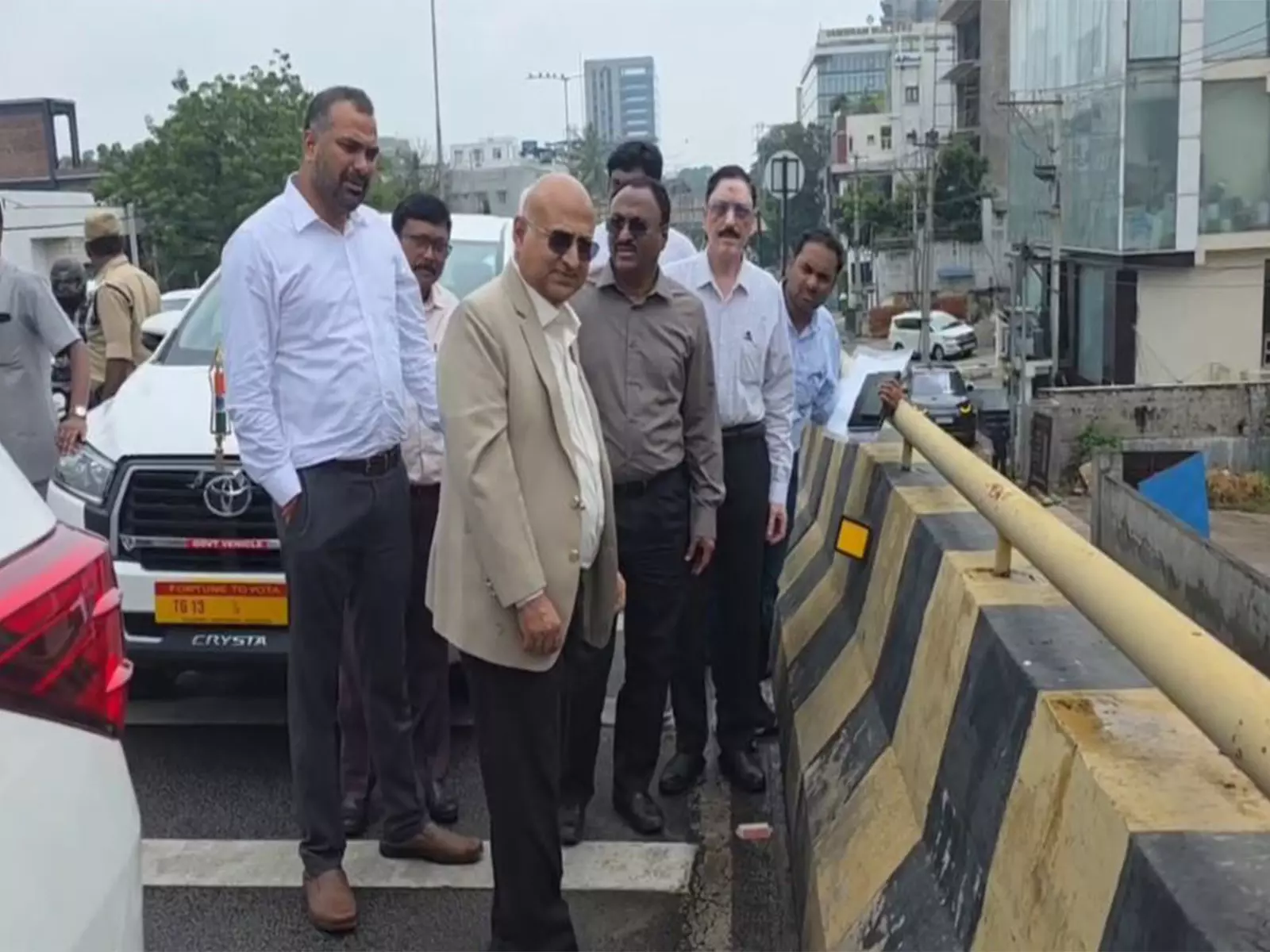 SCCORS अध्यक्ष ने की हैदराबाद में GHMC के सड़क सुरक्षा और रखरखाव उपायों की सराहना SCCORS अध्यक्ष ने की हैदराबाद में GHMC के सड़क सुरक्षा और रखरखाव उपायों की सराहना