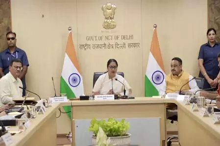 दिल्ली मुख्यमंत्री ने चांदनी चौक में विकास परियोजनाओं का किया जायजा दिल्ली मुख्यमंत्री ने चांदनी चौक में विकास परियोजनाओं का किया जायजा