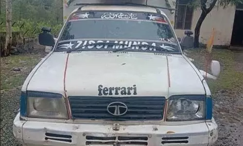 Jammu-Kashmir: तस्करी के मामलों में पुलिस की सख्त कार्रवाई, 3 वाहन जब्त