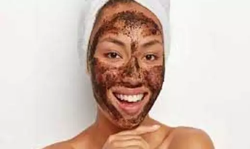Skin Care: कॉफी में ये खास चीज मिलाकर बनाएं फेस पैक, पाएं ग्लोइंग स्किन Skin Care: कॉफी में ये खास चीज मिलाकर बनाएं फेस पैक, पाएं ग्लोइंग स्किन