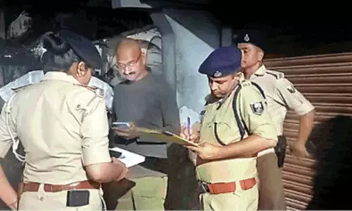 अपराधियों ने नेता को मारी गोली, मौत अपराधियों ने नेता को मारी गोली, मौत