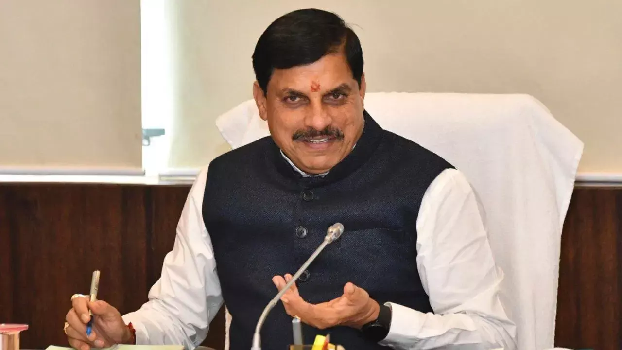 Bhopal: मुख्यमंत्री ने टॉपर्स के लिए स्कूटी की घोषणा की Bhopal: मुख्यमंत्री ने टॉपर्स के लिए स्कूटी की घोषणा की
