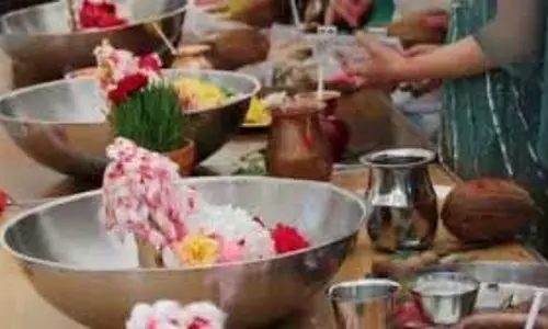 Jitiya Jivitputrika Vrat Katha: संतान की लंबी उम्र और खुशहाली के लिए पढ़ें जीवित्पुत्रिका व्रत कथा Jitiya Jivitputrika Vrat Katha: संतान की लंबी उम्र और खुशहाली के लिए पढ़ें जीवित्पुत्रिका व्रत कथा