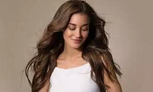 Hair Care Tips: प्याज के छिलकों को बेकार समझकर न फेंके, बालों के लिए हैं बेहद फायदेमंद