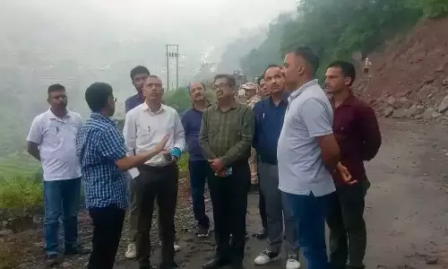 Kathua: डीसी कठुआ ने किया राहत कार्यों का अवलोकन Kathua: डीसी कठुआ ने किया राहत कार्यों का अवलोकन