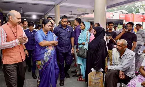 IHBAS में MRI-CT मशीन न होने पर हैरान हुईं CM रेखा गुप्ता IHBAS में MRI-CT मशीन न होने पर हैरान हुईं CM रेखा गुप्ता