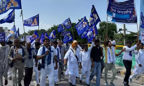 बसपा ने Sirsa में किया प्रदर्शन, भ्रष्टाचार और जातिगत भेदभाव पर कार्रवाई की मांग बसपा ने Sirsa में किया प्रदर्शन, भ्रष्टाचार और जातिगत भेदभाव पर कार्रवाई की मांग