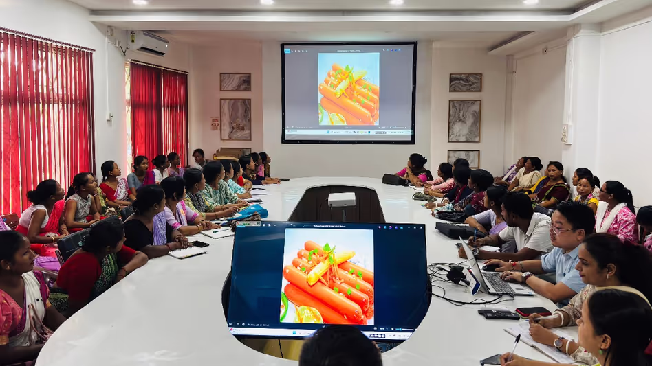 मार्गेरिटा सह-जिला आयुक्त ने महिला स्वयं सहायता समूहों को कौशल विकास और आजीविका वृद्धि के लिए प्रोत्साहित किया मार्गेरिटा सह-जिला आयुक्त ने महिला स्वयं सहायता समूहों को कौशल विकास और आजीविका वृद्धि के लिए प्रोत्साहित किया