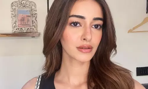 Ananya Panday मालदीव में एक विदेशी छुट्टी पर आराम कर रही