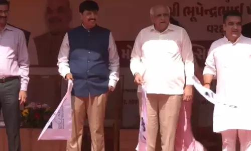 Gandhinagar: गुजरात के जिलों को मिली 28 मोबाइल फोरेंसिक वैन Gandhinagar: गुजरात के जिलों को मिली 28 मोबाइल फोरेंसिक वैन