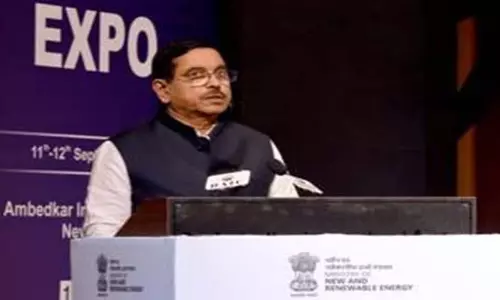 Ethanol मिश्रण से 1.44 लाख करोड़ रुपये की विदेशी मुद्रा की बचत हुई: प्रह्लाद जोशी Ethanol मिश्रण से 1.44 लाख करोड़ रुपये की विदेशी मुद्रा की बचत हुई: प्रह्लाद जोशी