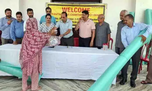TR Gupta ट्रस्ट ने बाढ़ पीड़ितों को राहत प्रदान की