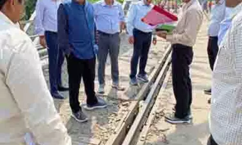 Railway Safety आयुक्त ने रेलवे पुलों का निरीक्षण किया
