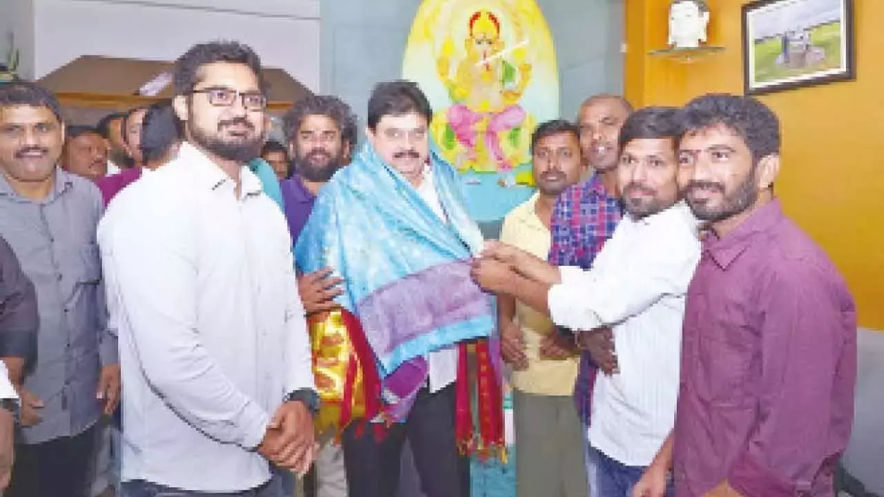 ग्रुप-1 के उम्मीदवारों ने टीजी उच्च न्यायालय के फैसले के लिए एनआरआर को धन्यवाद दिया