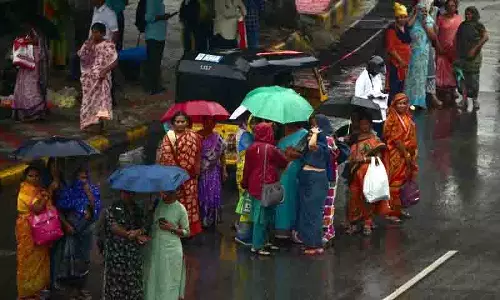 Hyderabad में भारी बारिश, हयातनगर में 103.8 मिमी बारिश दर्ज Hyderabad में भारी बारिश, हयातनगर में 103.8 मिमी बारिश दर्ज