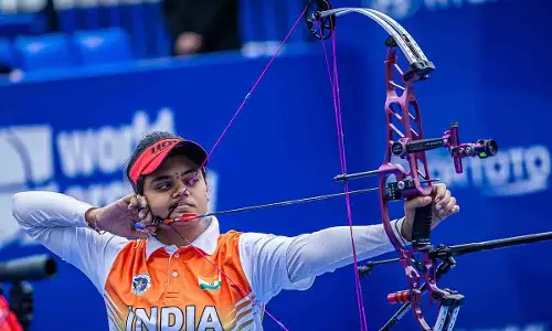 ज्योति सुरेखा ने मिश्रित कंपाउंड तीरंदाजी वर्ग में स्वर्ण पदक जीता ज्योति सुरेखा ने मिश्रित कंपाउंड तीरंदाजी वर्ग में स्वर्ण पदक जीता