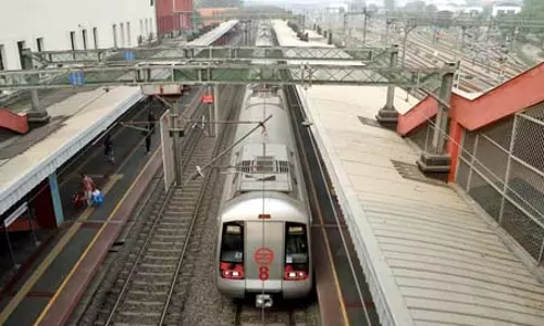 दिल्ली और नोएडा मेट्रो के यात्रियों का सफर होगा आसान, अब एक ही ऐप से बुक कर सकेंगे टिकट दिल्ली और नोएडा मेट्रो के यात्रियों का सफर होगा आसान, अब एक ही ऐप से बुक कर सकेंगे टिकट
