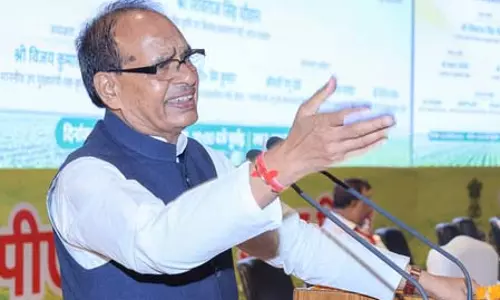 शिवराज सिंह चौहान ने मैहर में किसानों को स्वदेशी अपनाने का दिया संदेश शिवराज सिंह चौहान ने मैहर में किसानों को स्वदेशी अपनाने का दिया संदेश