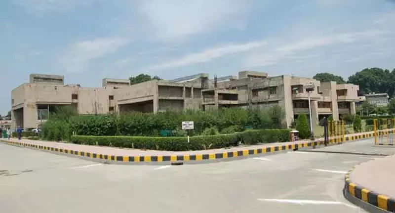 मुस्लिम पर्सनल लॉ के तहत मां को हिरासत में प्राथमिक अधिकार: उच्च न्यायालय मुस्लिम पर्सनल लॉ के तहत मां को हिरासत में प्राथमिक अधिकार: उच्च न्यायालय