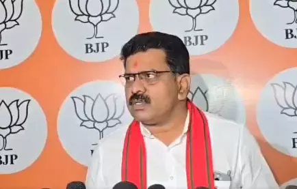 राहुल गांधी को विरोधाभासी बातें नहीं करनी चाहिए : विजय शर्मा राहुल गांधी को विरोधाभासी बातें नहीं करनी चाहिए : विजय शर्मा