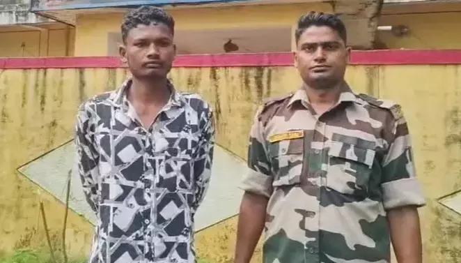 प्रेमिका को नाना के निधन की मनगढ़त कहानी बताया, जंगल ले जाकर किया रेप प्रेमिका को नाना के निधन की मनगढ़त कहानी बताया, जंगल ले जाकर किया रेप