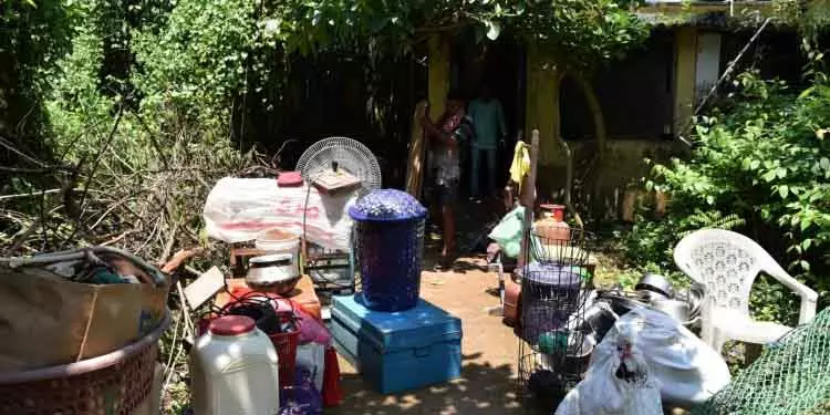 उत्कल विश्वविद्यालय के स्टाफ क्वार्टर से अनधिकृत निवासियों को निकाला गया उत्कल विश्वविद्यालय के स्टाफ क्वार्टर से अनधिकृत निवासियों को निकाला गया