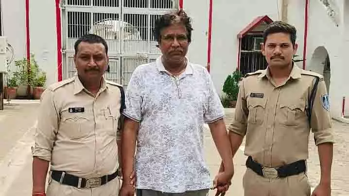 Indore: आचार्य विद्यासागर के खिलाफ अपमानजनक टिप्पणी करने वाले आरोपी को जेल Indore: आचार्य विद्यासागर के खिलाफ अपमानजनक टिप्पणी करने वाले आरोपी को जेल